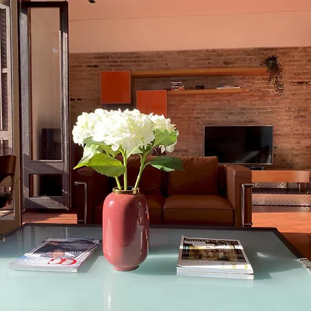 Luminous Designer Loft Style Eixample Views By Myrentalhost شقة برشلونة